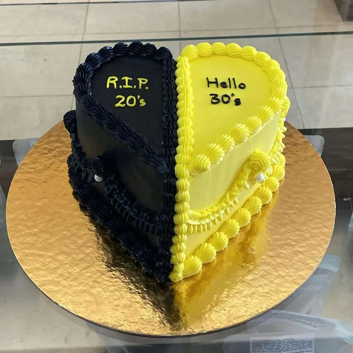 Coração Preto e Amarelo