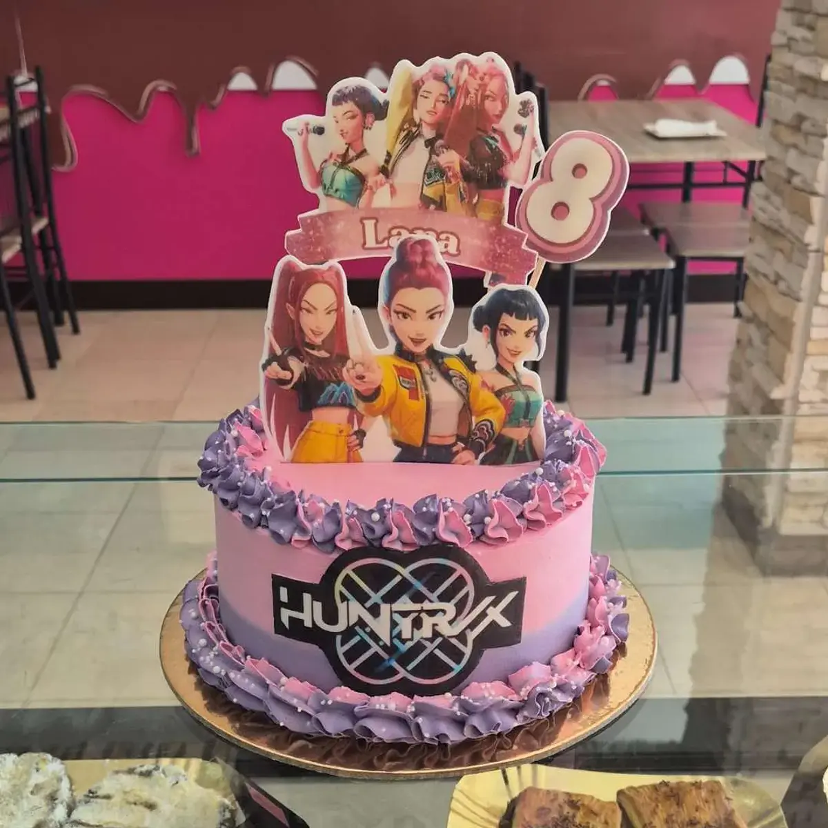 Bolo K-Pop Demon Hunters Rosa e Lilás