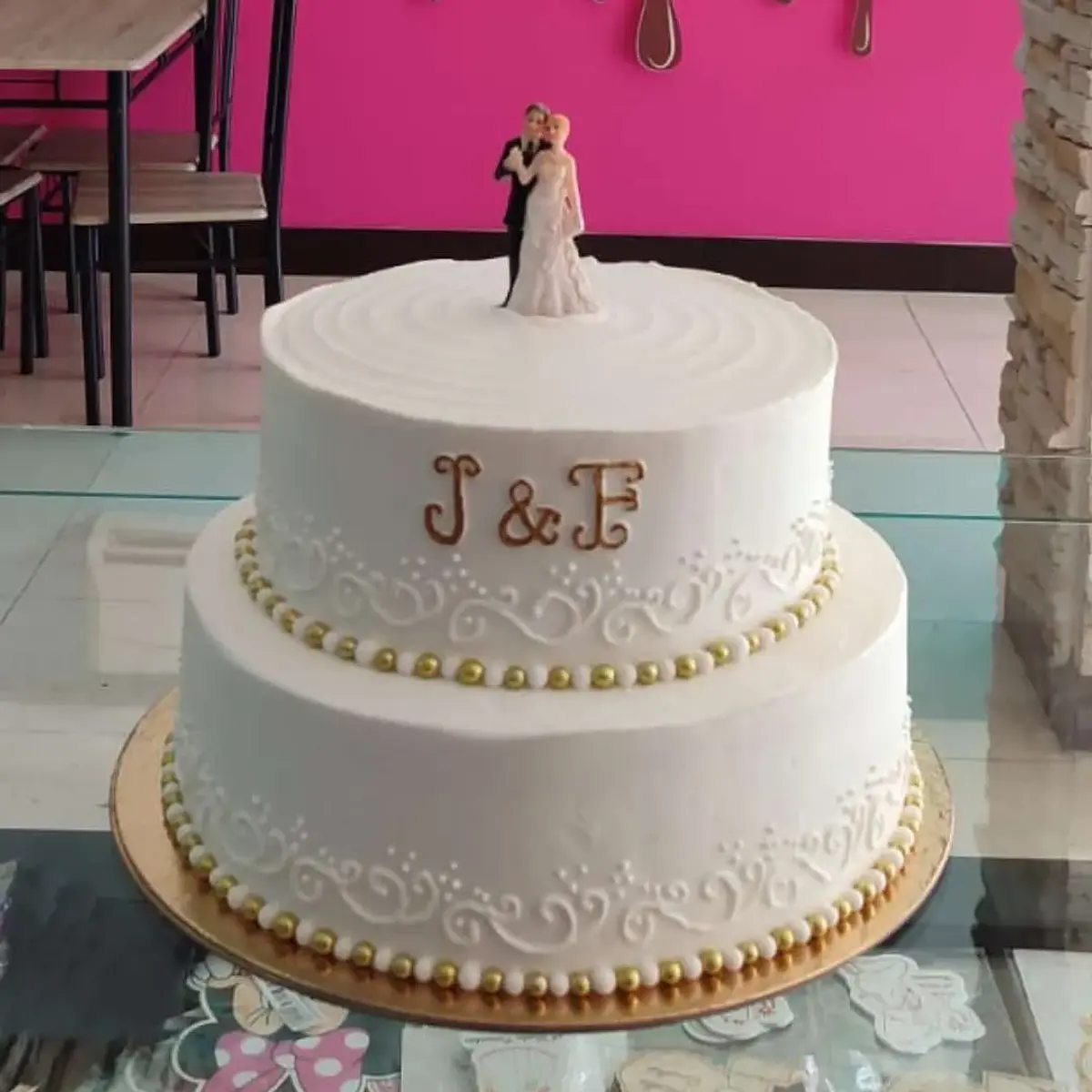 Bolo Casamento c/ Noivos