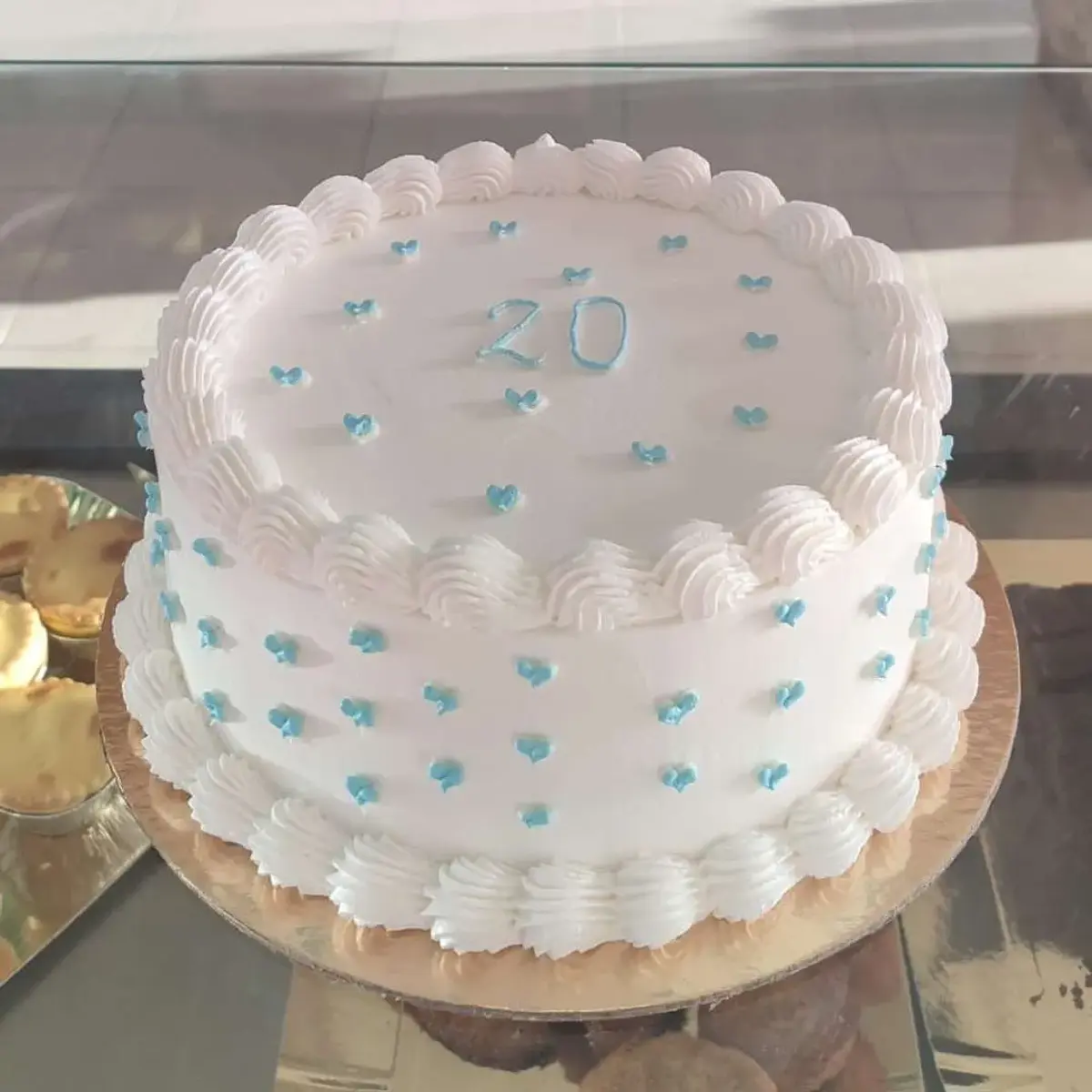Bolo Aniversário Branco e Azul Bebé