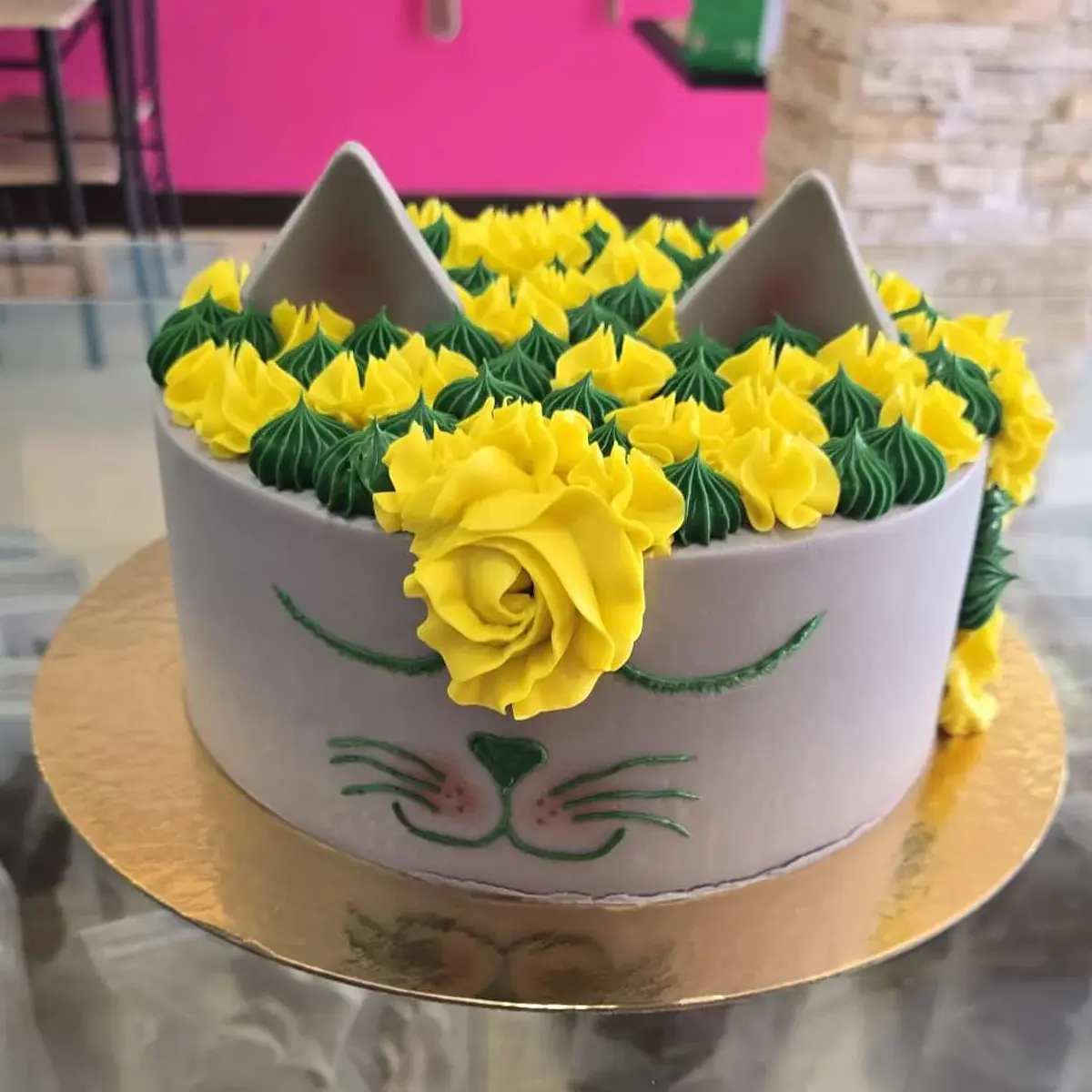 Bolo Gatinho Amarelo e Verde