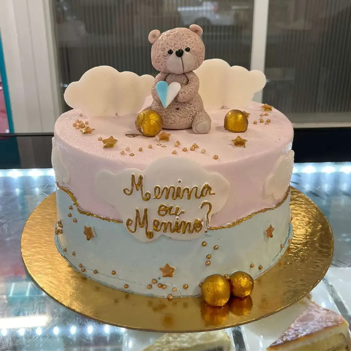 Bolo Revelação com Ursinho