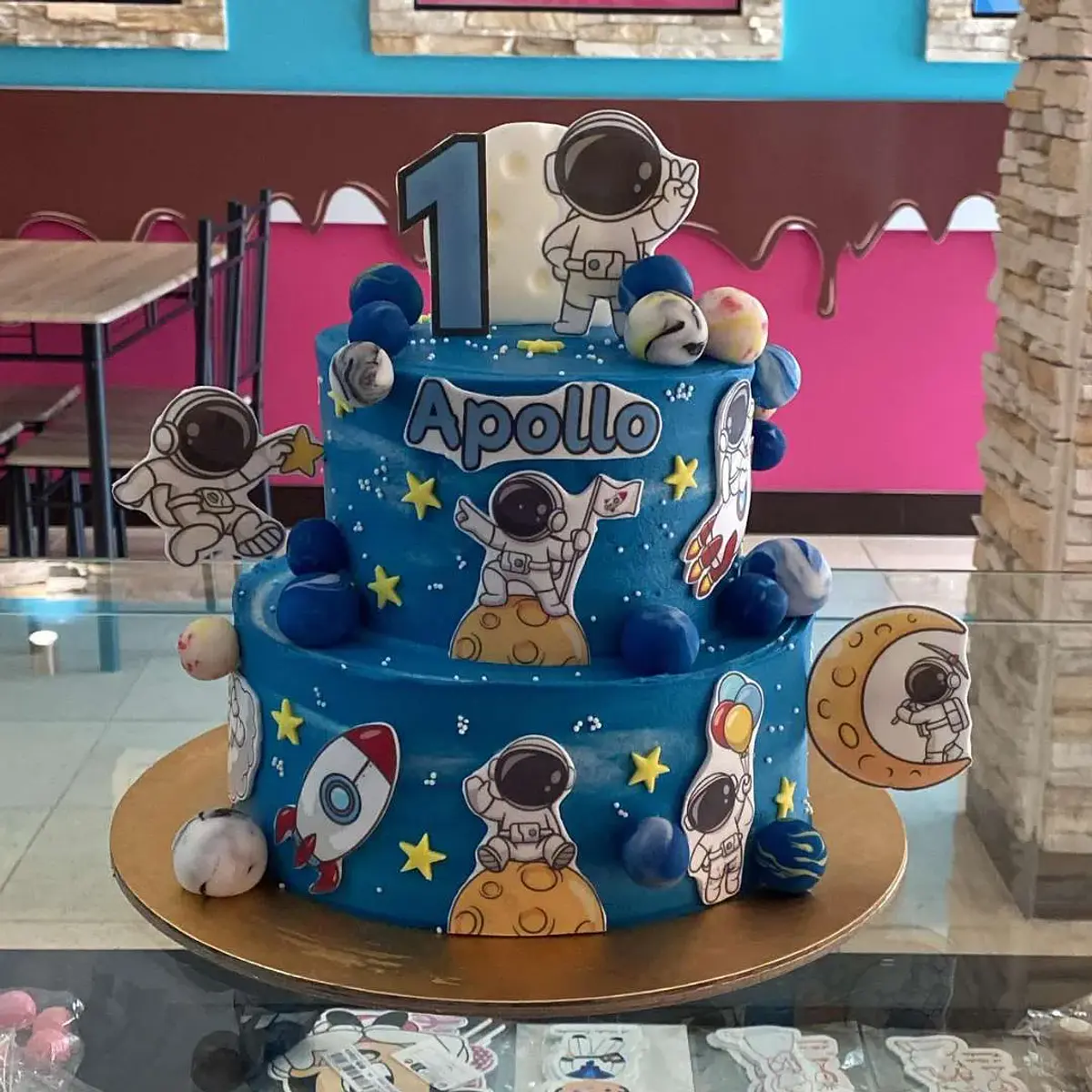 Bolo Dois Andares Astronautas