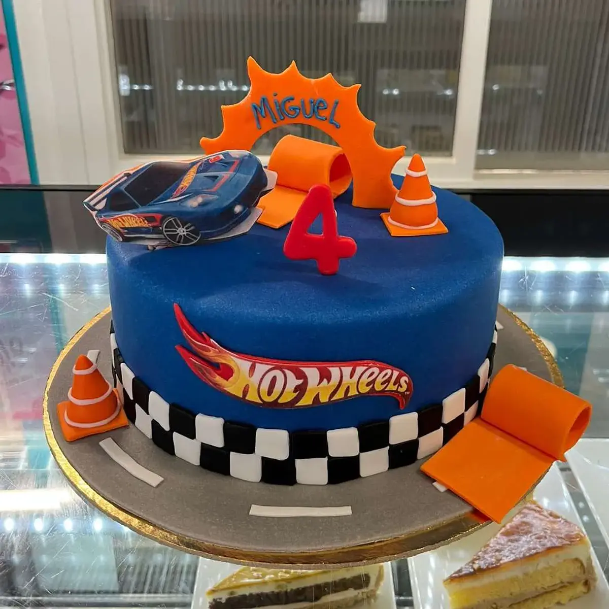 Bolo Hotwheels