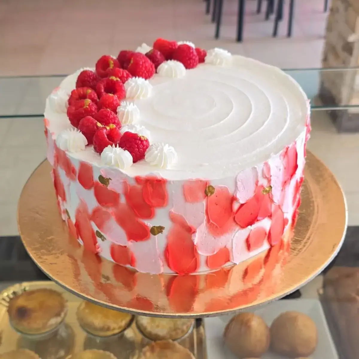 Bolo Encanto Vermelho e Rosa