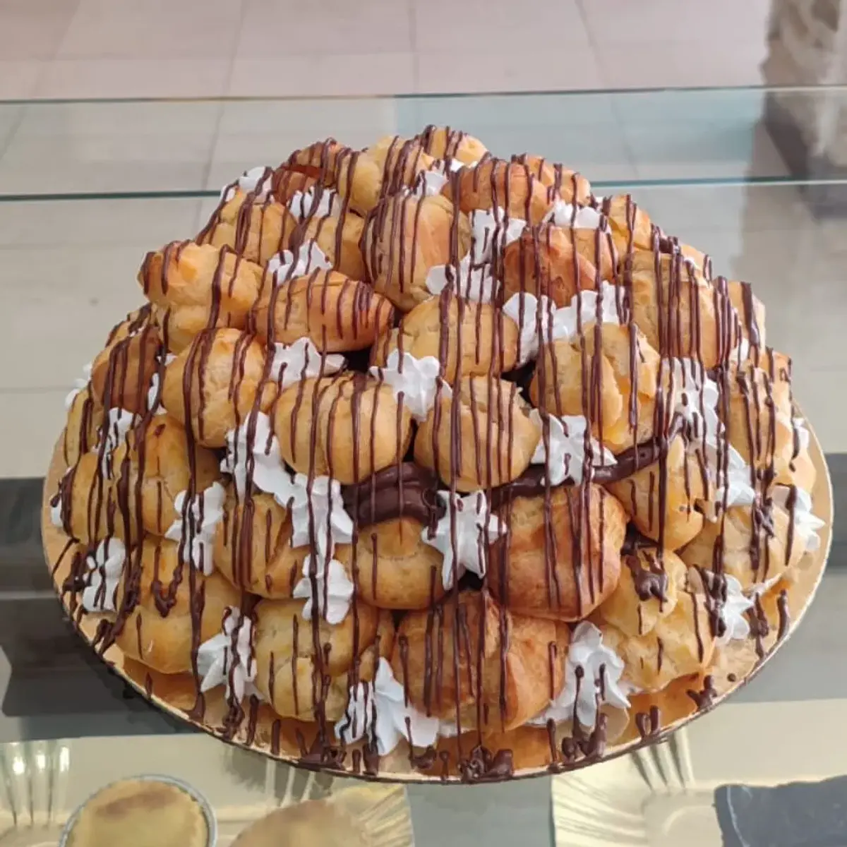 Pinha Profiteroles