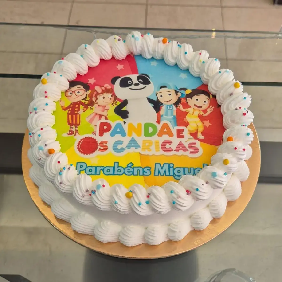 Bolo Foto Panda e os Caricas