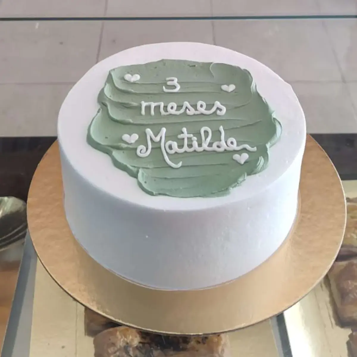 Bolo Mêsversário Verde e Branco