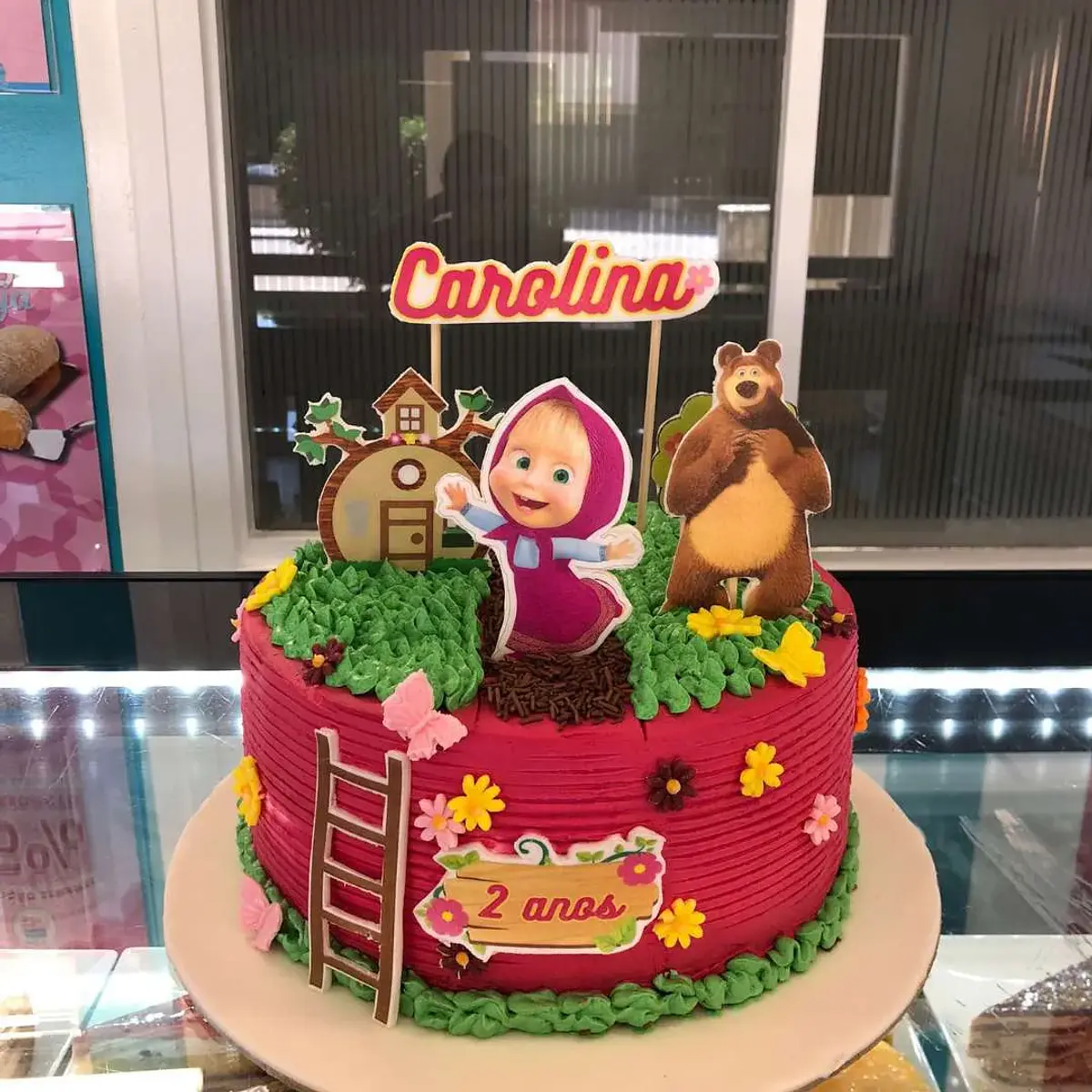 Bolo Masha e Urso Rosa