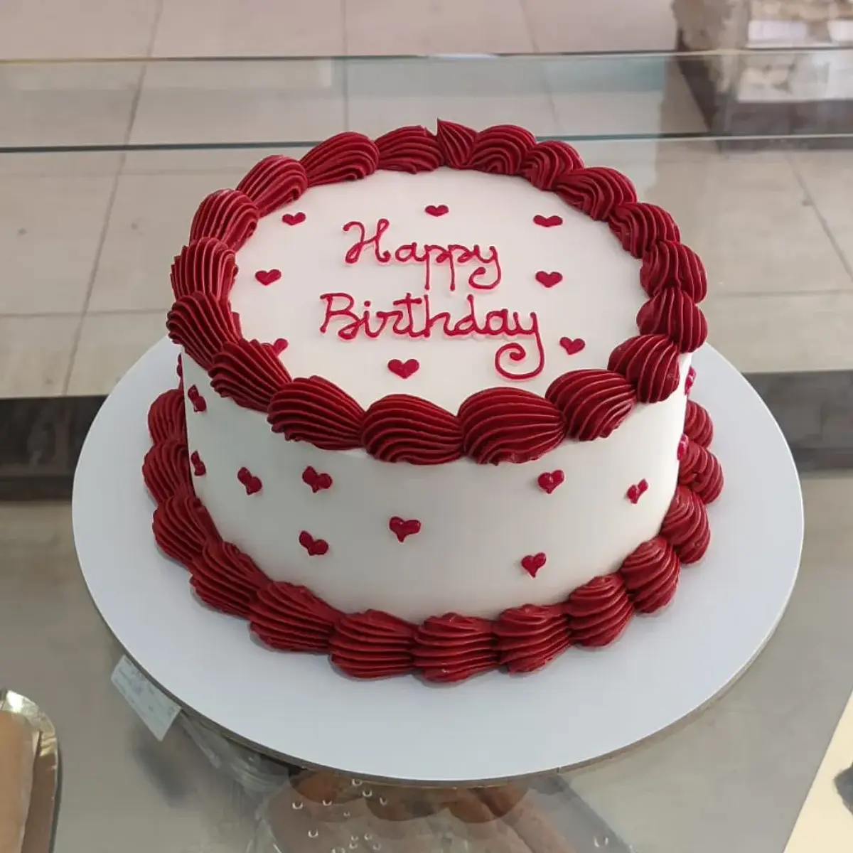 Bolo Vintage Branco e Vermelho