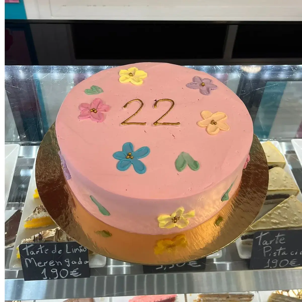 Bolo Rosa e Flores