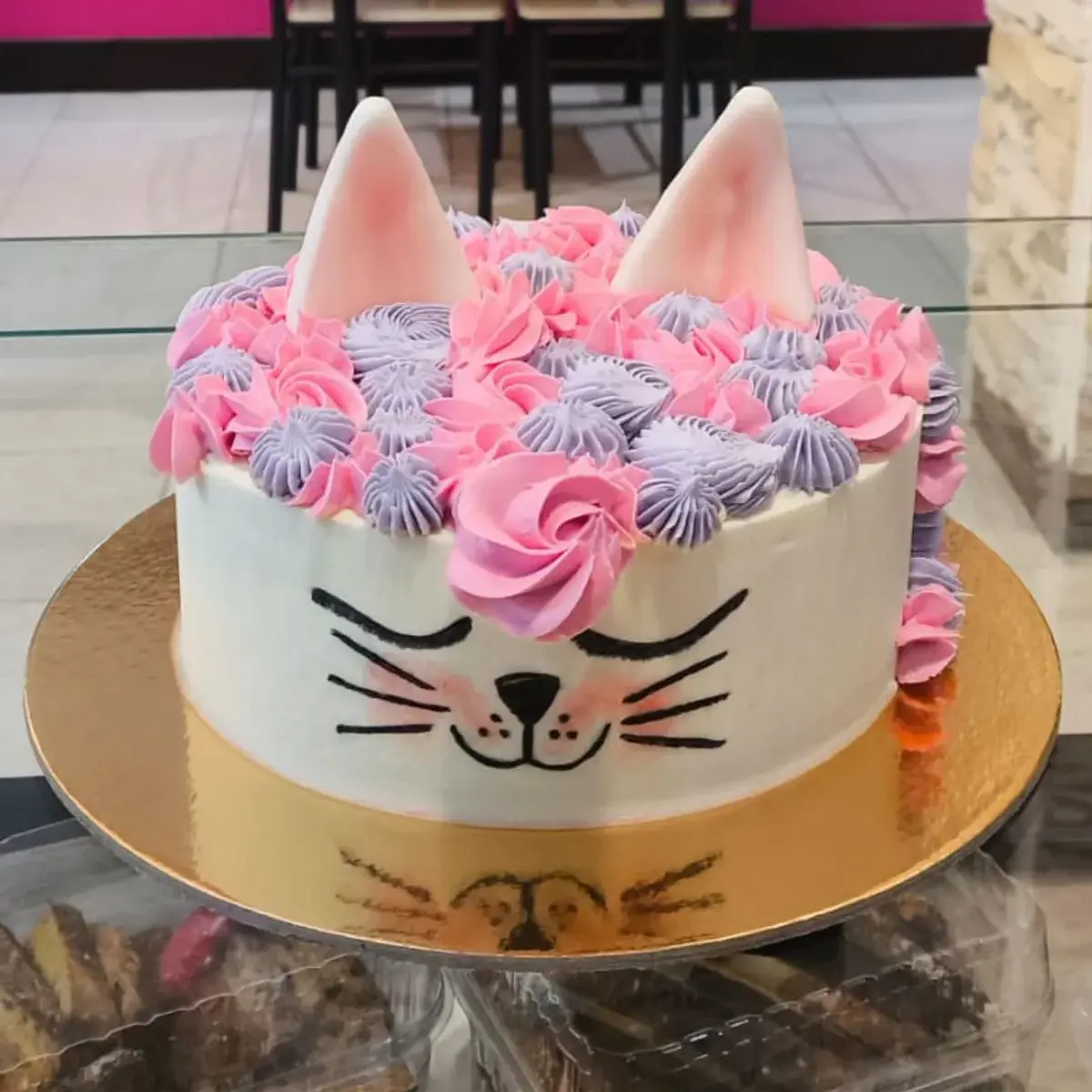 Bolo Gatinho Rosa e Lilás