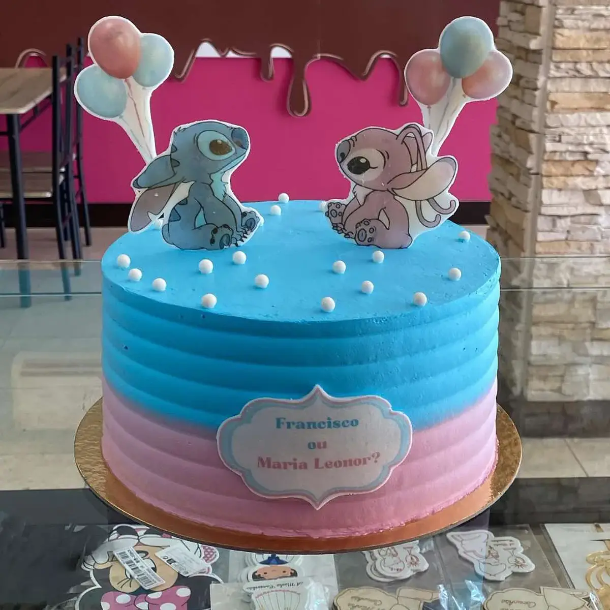 Bolo Revelação Stitch e Angel