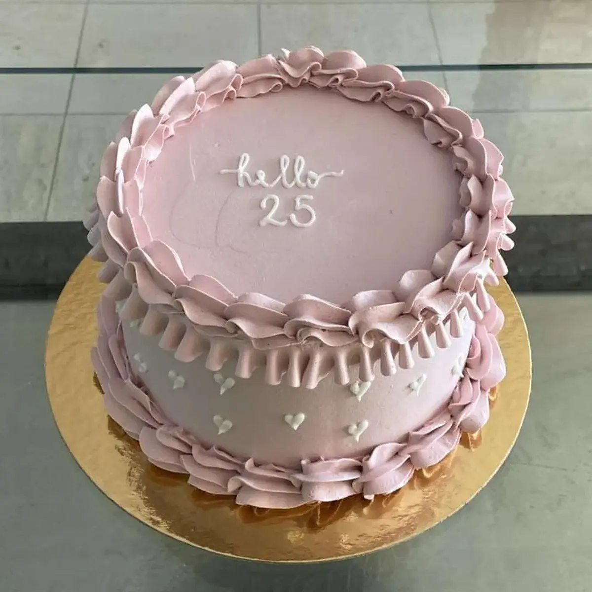 Bolo Vintage Rosa Bebé com Branco