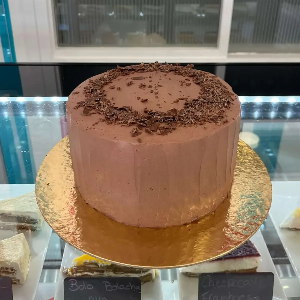 Bolo Aniversário Chocolatudo